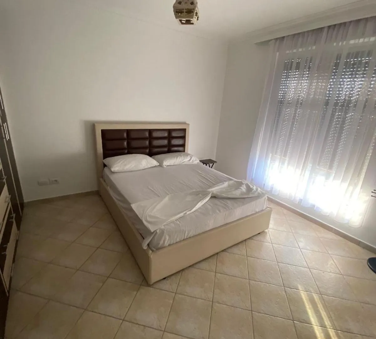 Itan Central 4 Room Apartment Tirana Albania