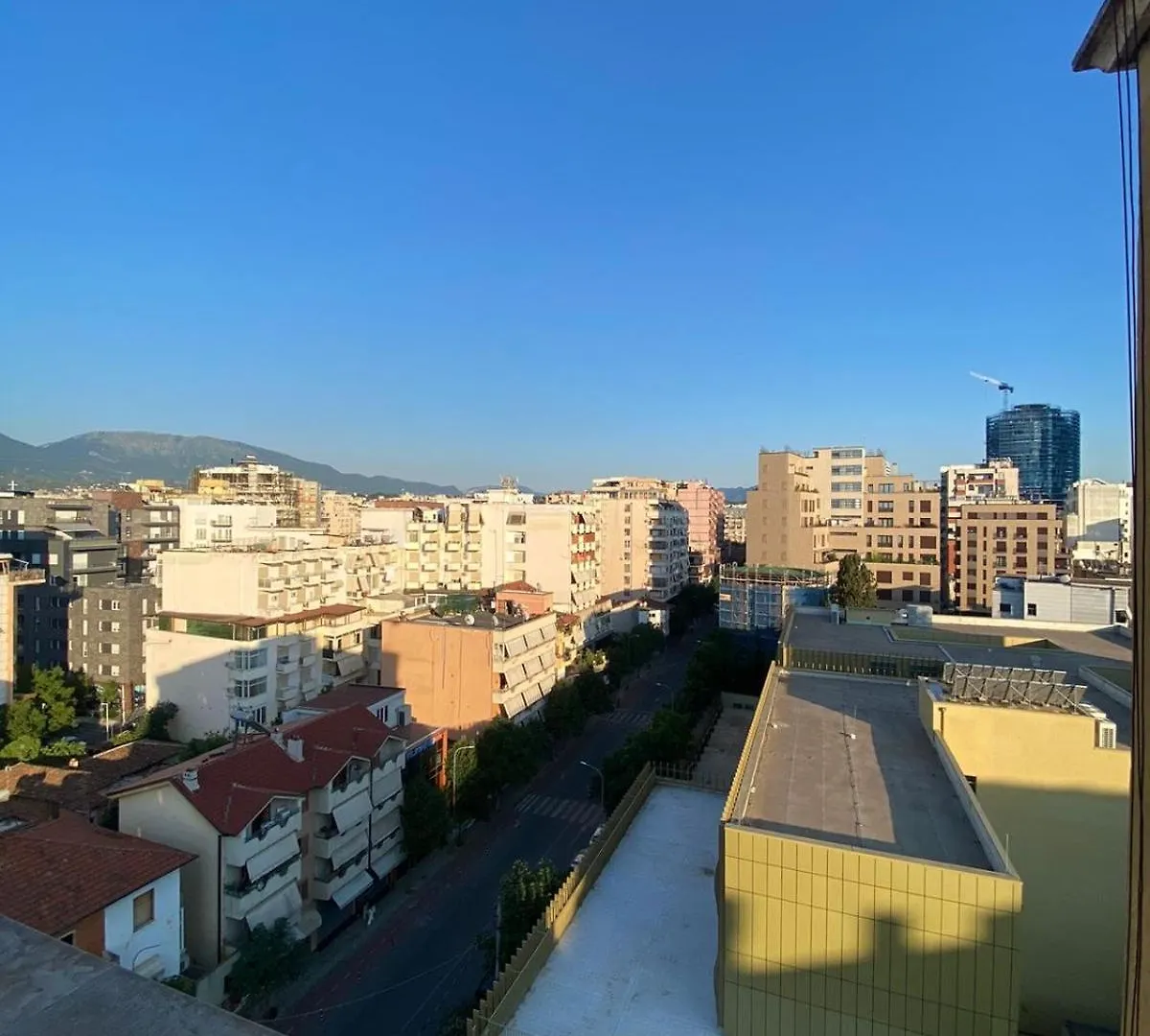 Itan Central 4 Room Apartment Tirana