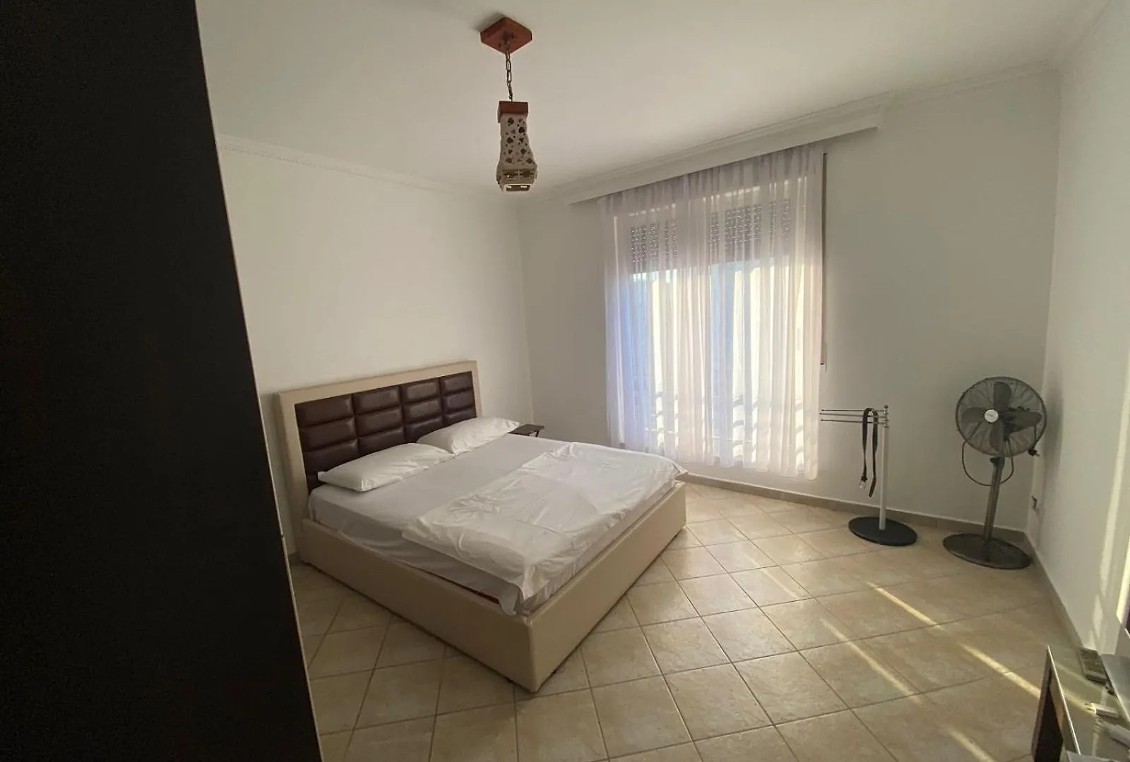 Itan Central 4 Room Apartment Tirana
