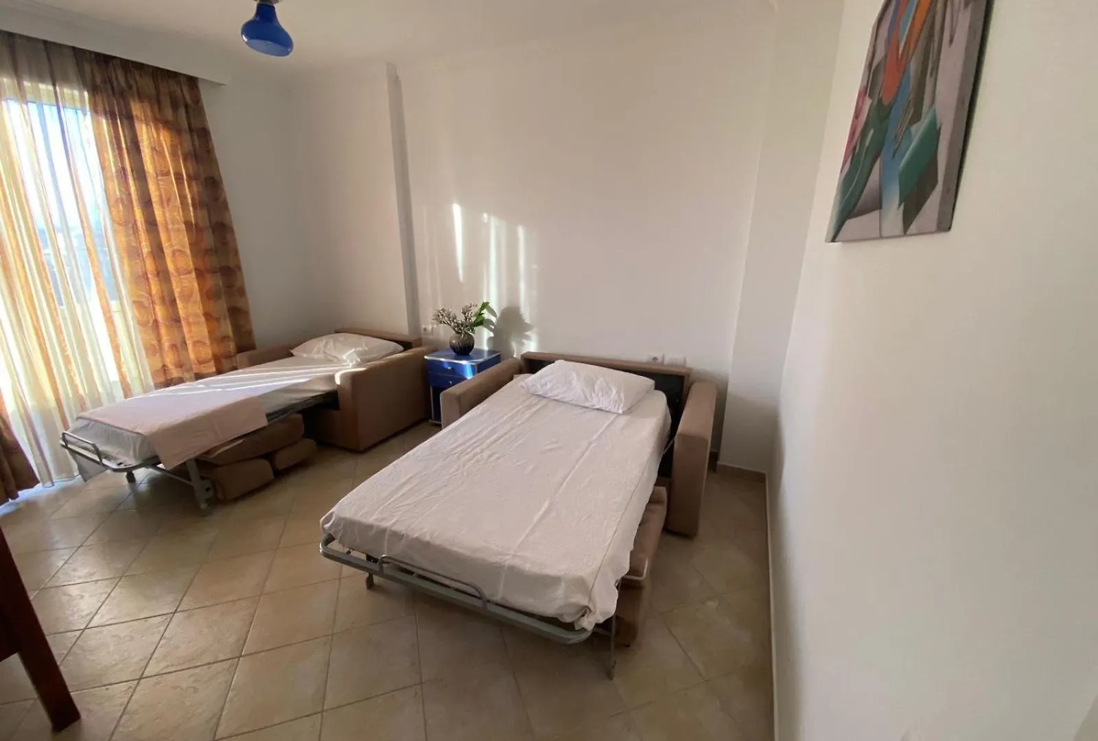Itan Central 4 Room Apartment Tirana